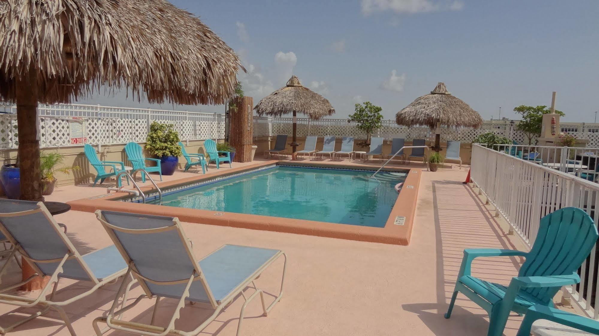 Rooftop Resort - Clothing Optional - Adult Only Hollywood Exterior photo